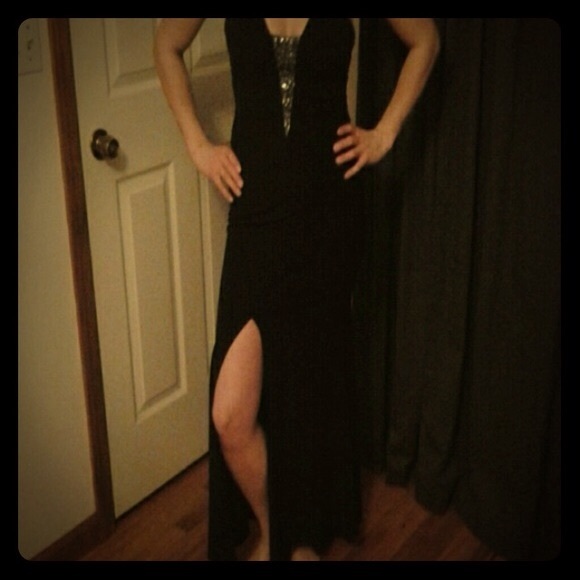 JUMP apparel co. by Wendy Chaitin Dresses & Skirts - 🎀Black prom gown or formal gown + FREE GIFT